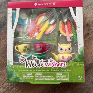 AMERICAN GIRL 18 Pieces Wellie Wishers Plastic Play Tea Set,